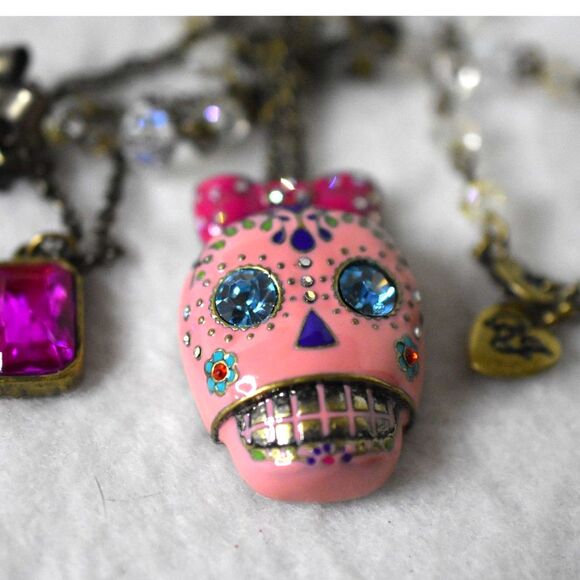 Betsey Johnson Retired Viva La Pink Sugar Skull Layerd Choker/Bib Necklace - Picture 3 of 4